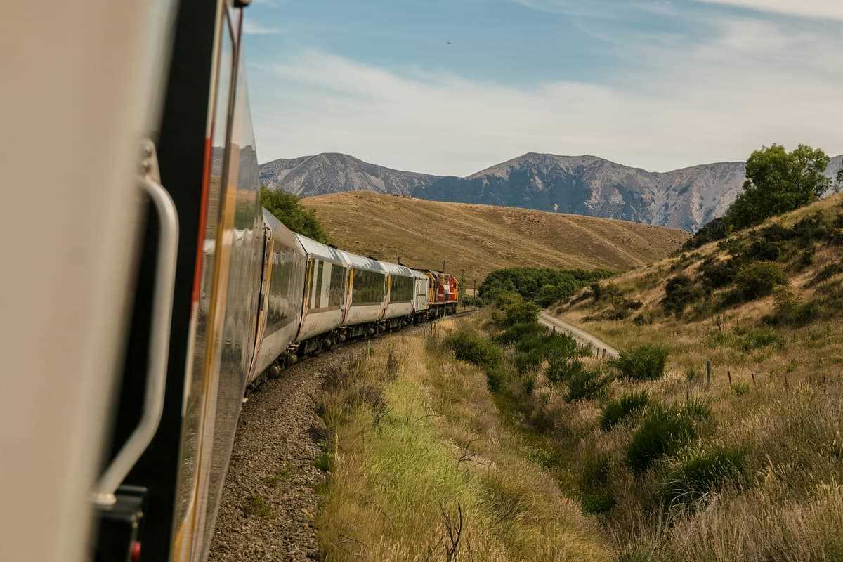 Top 10 Scenic Train Routes Around the World